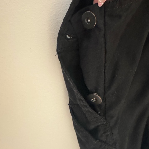 Azure Skies by Urban Outfitters black shorts overalls, size: small - Picture 6 of 6